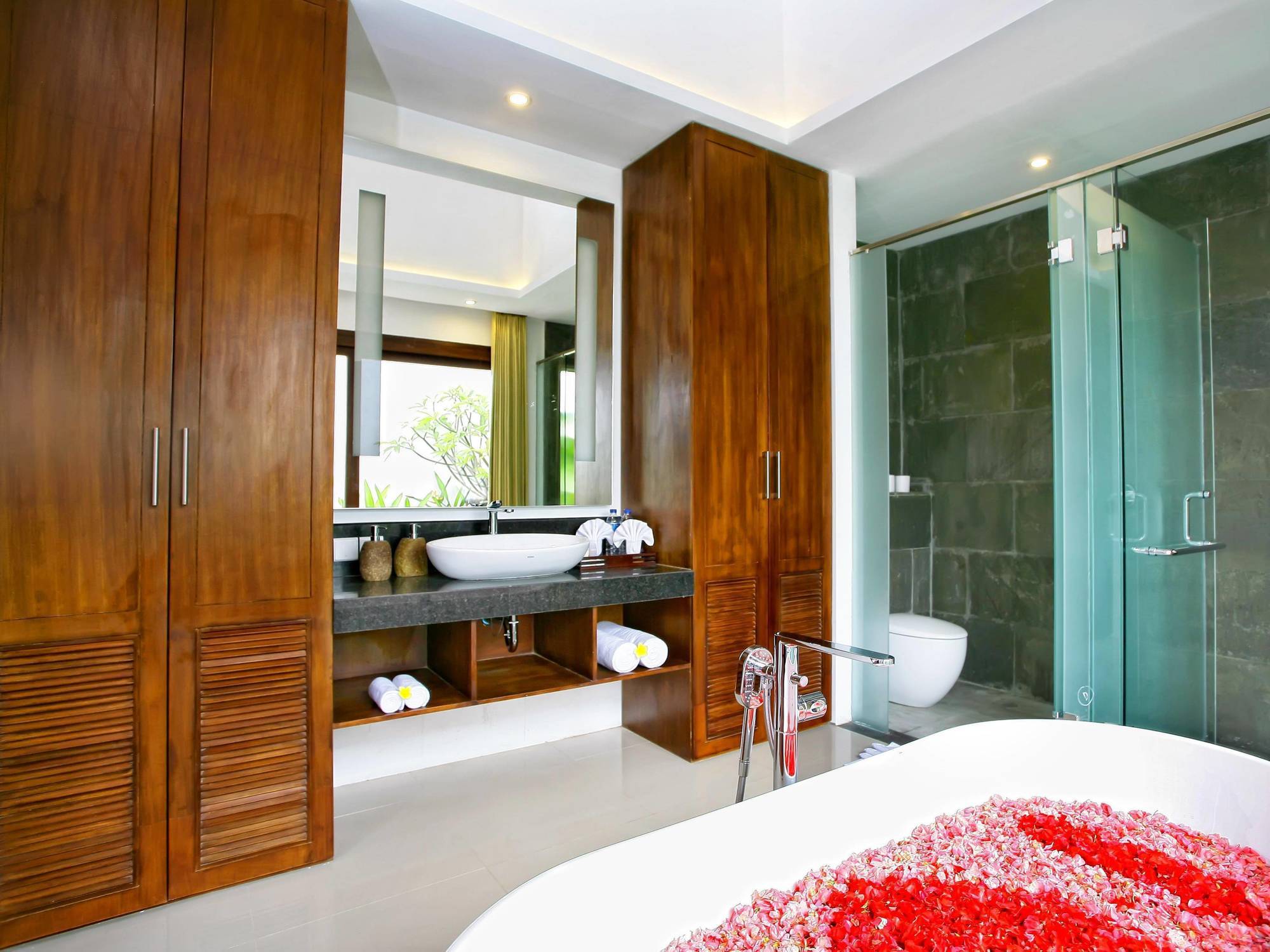 อนารี วิลลา กูตา Villa เลอกีอัน ภายนอก รูปภาพ